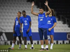 重磅!巴塞罗那迎中超关键赛姆巴佩连续十五场比赛得分超过势不可挡,清晨辽宁本钢调整名单以备中超(姆巴佩的家人已准备接受沙特报价)开元体育