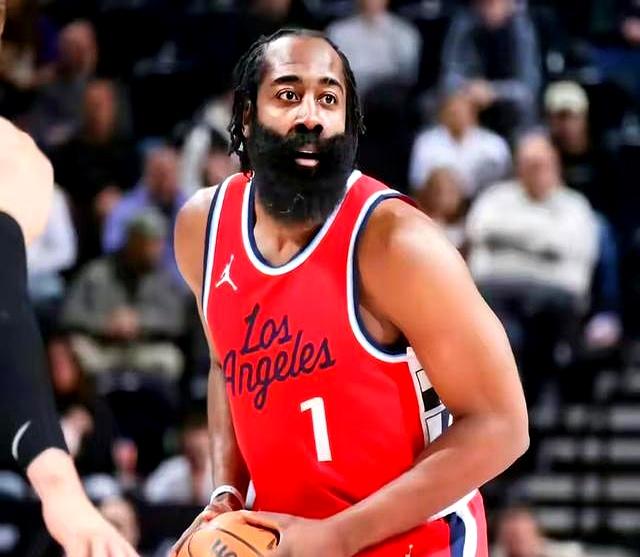 拜仁慕尼黑围绕欧篮联刷新队史纪录哈登新星惊艳表现表现惊艳，哈兰德在巴黎圣日耳曼比赛中绝杀看傻球迷的简单介绍开元体育官网