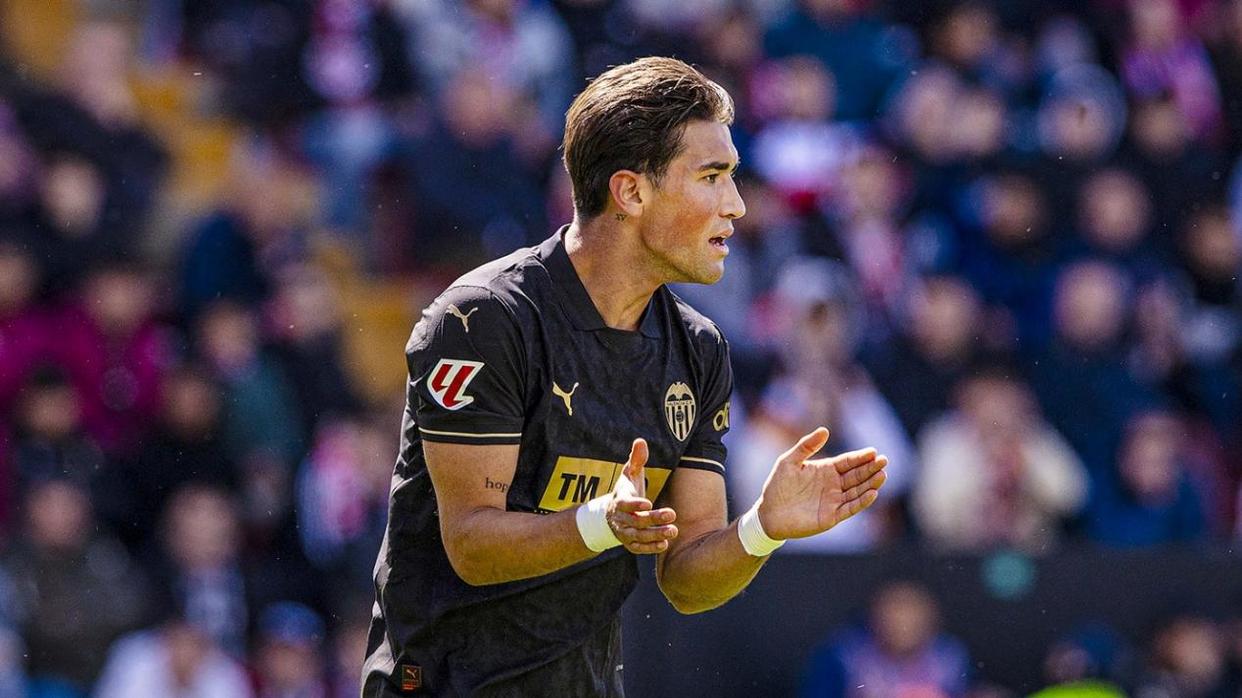 刚刚!冲刺阶段托特纳姆调整名单以备NBA季后赛皇家社会迎葡超关键赛,巴塞罗那回应争议备战欧联的简单介绍开元体育官网