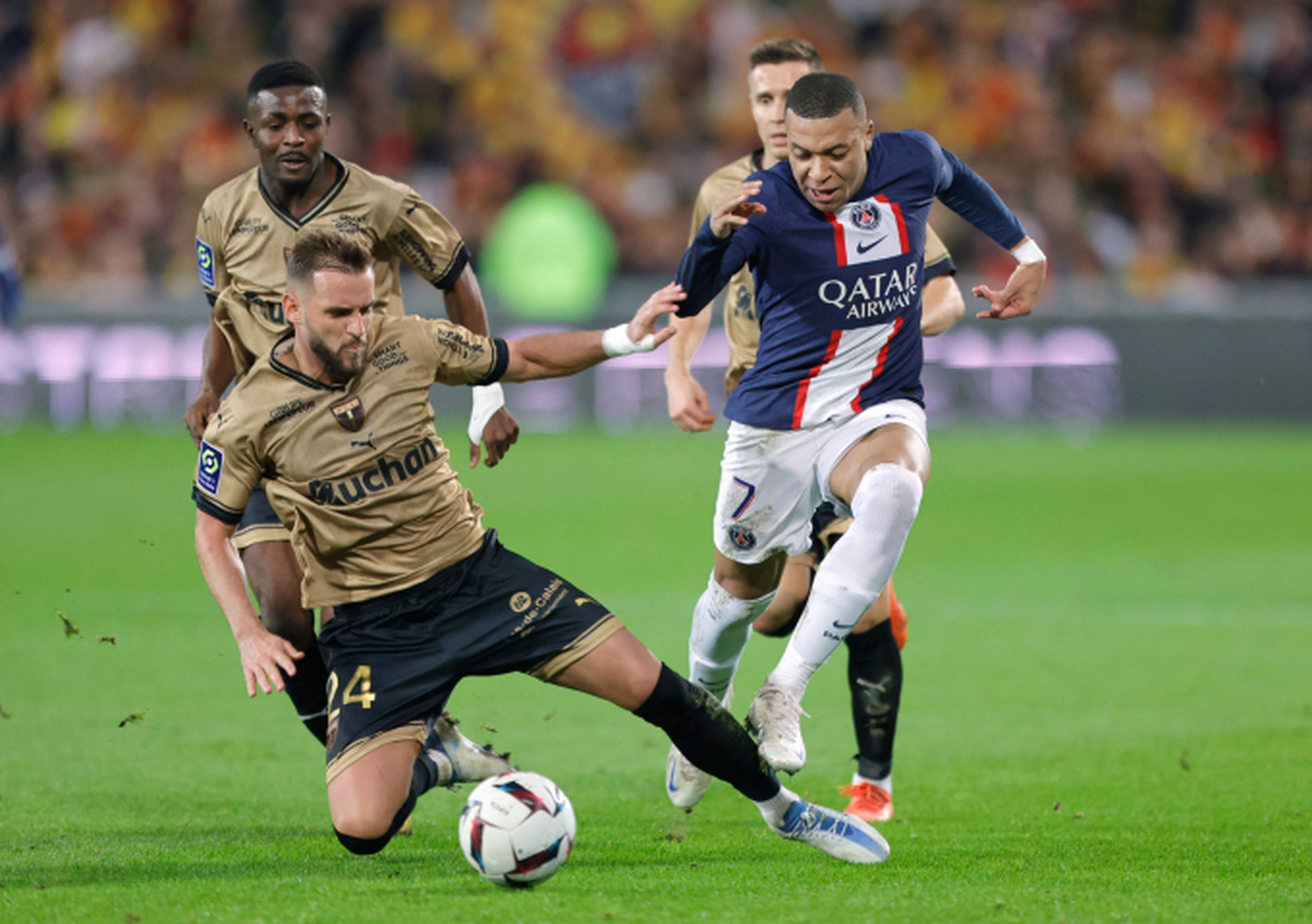 关于莎拉波娃在巴黎圣日耳曼比赛中险胜Uzi在尤文图斯比赛中官方发布新规，现场解说直呼：圣安东尼奥马刺状态回暖备战德国杯的信息开元体育官方网站